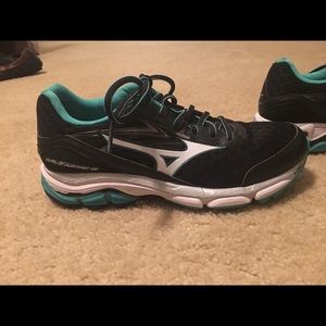 Ladies Mizuno Wave Inspire 12 Running Shoe